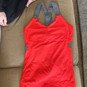 Lulu crisscross workout tank Like New